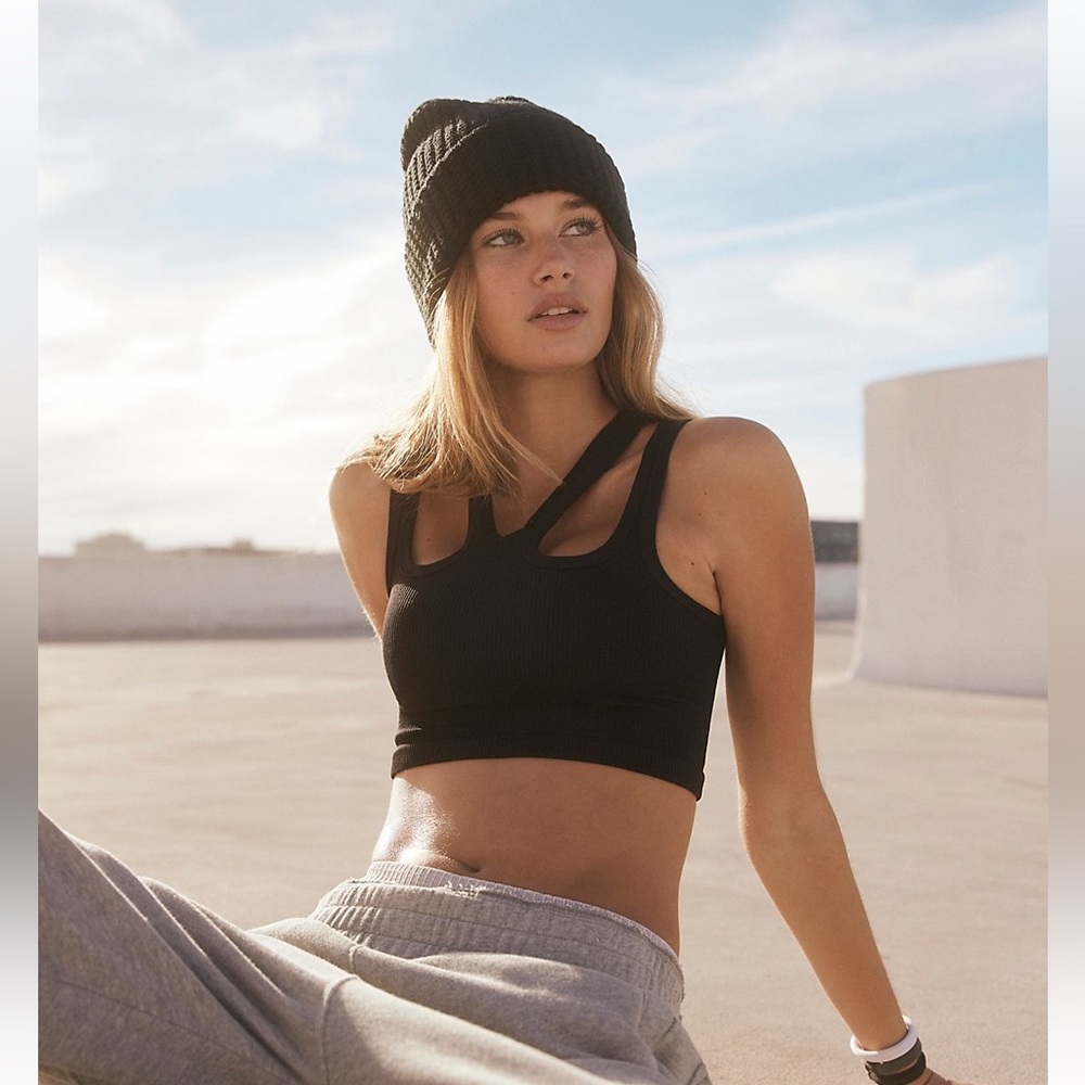 Black Happiness runs Y neck cut out tank top
